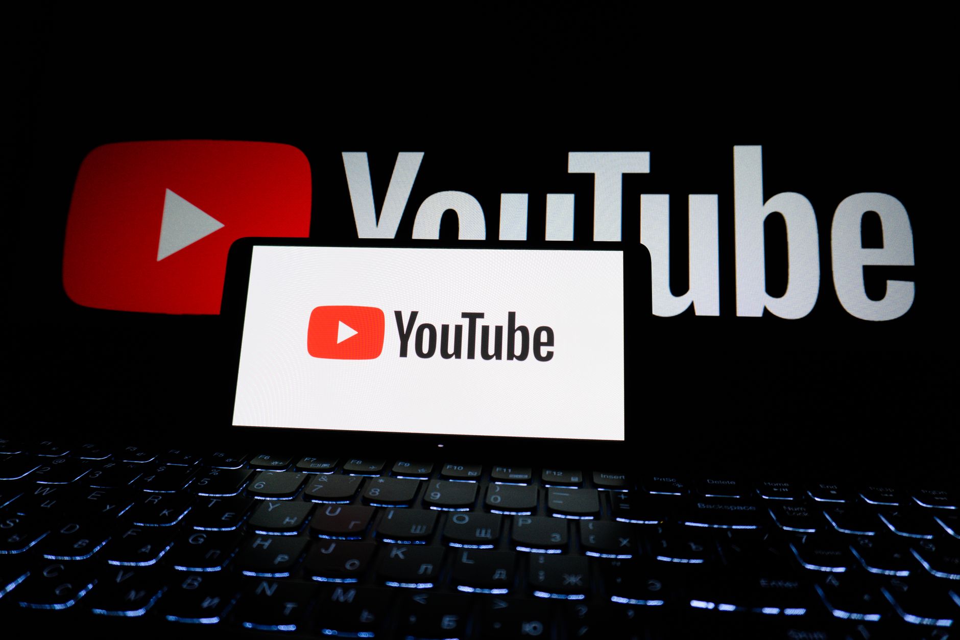 Clear Guide to YouTube Downloads for Entertainment Fans