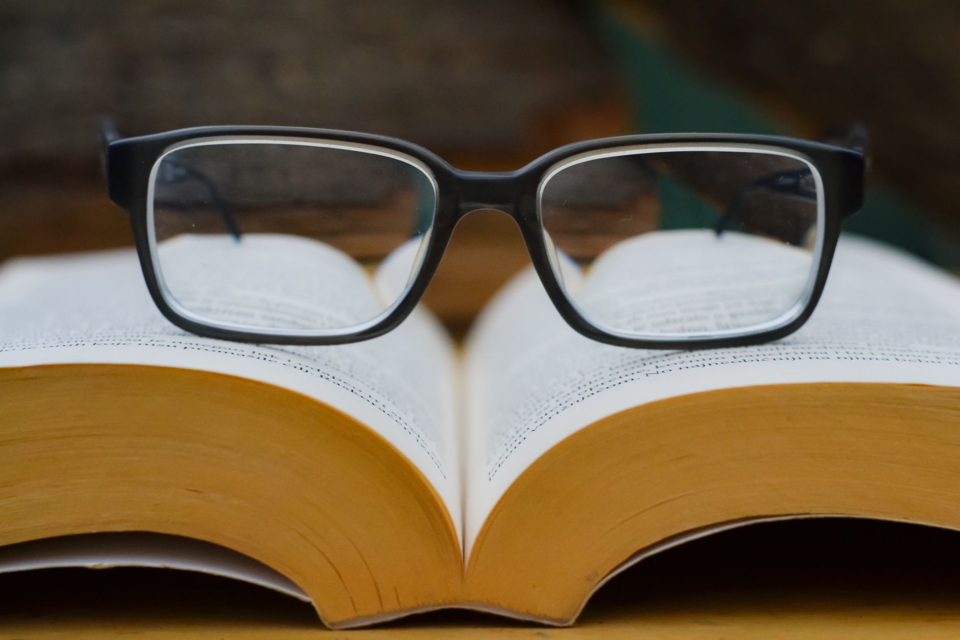 Submit an Obituary in the UK: A Clear Guide for Readers