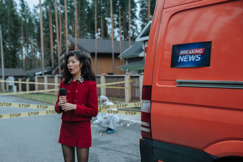 Handling conflicting reports in a breaking story