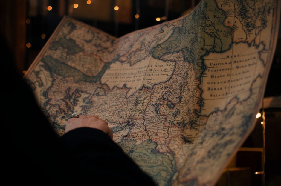 How listings help entertainment planning