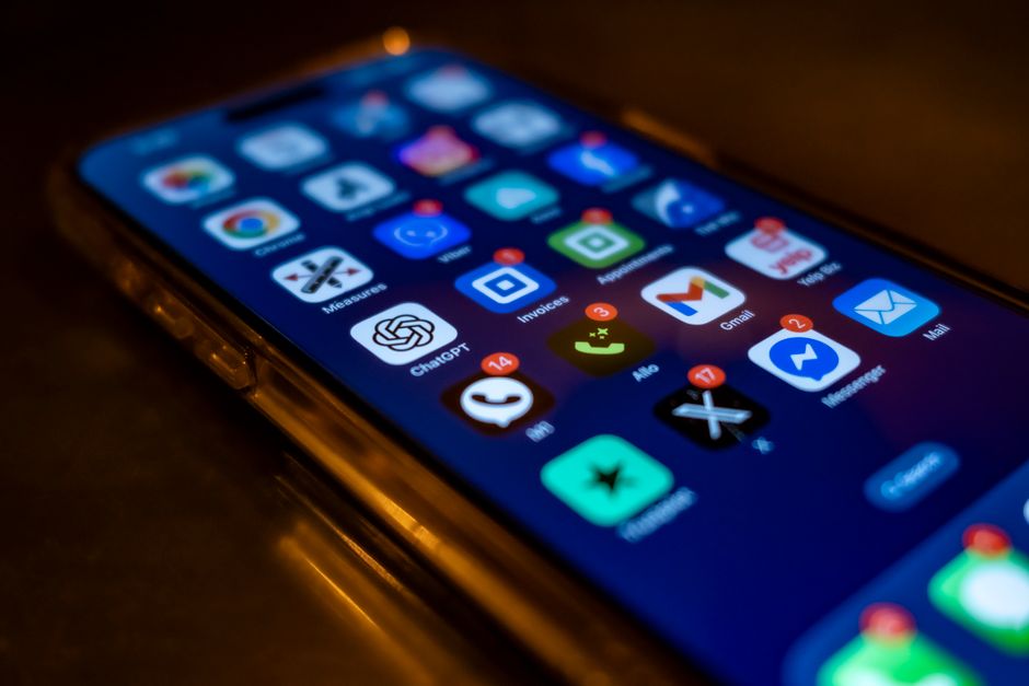 Using apps and alerts for speed